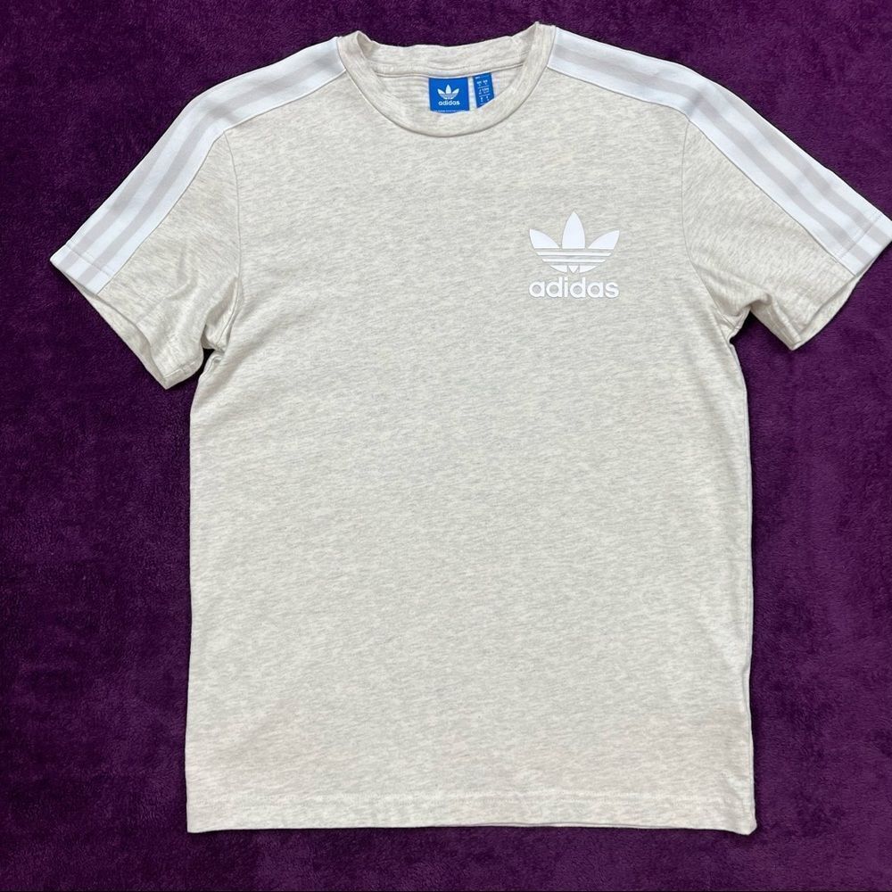 Adidas Originals Unisex Grey Curated Tee Shirt Size Small
